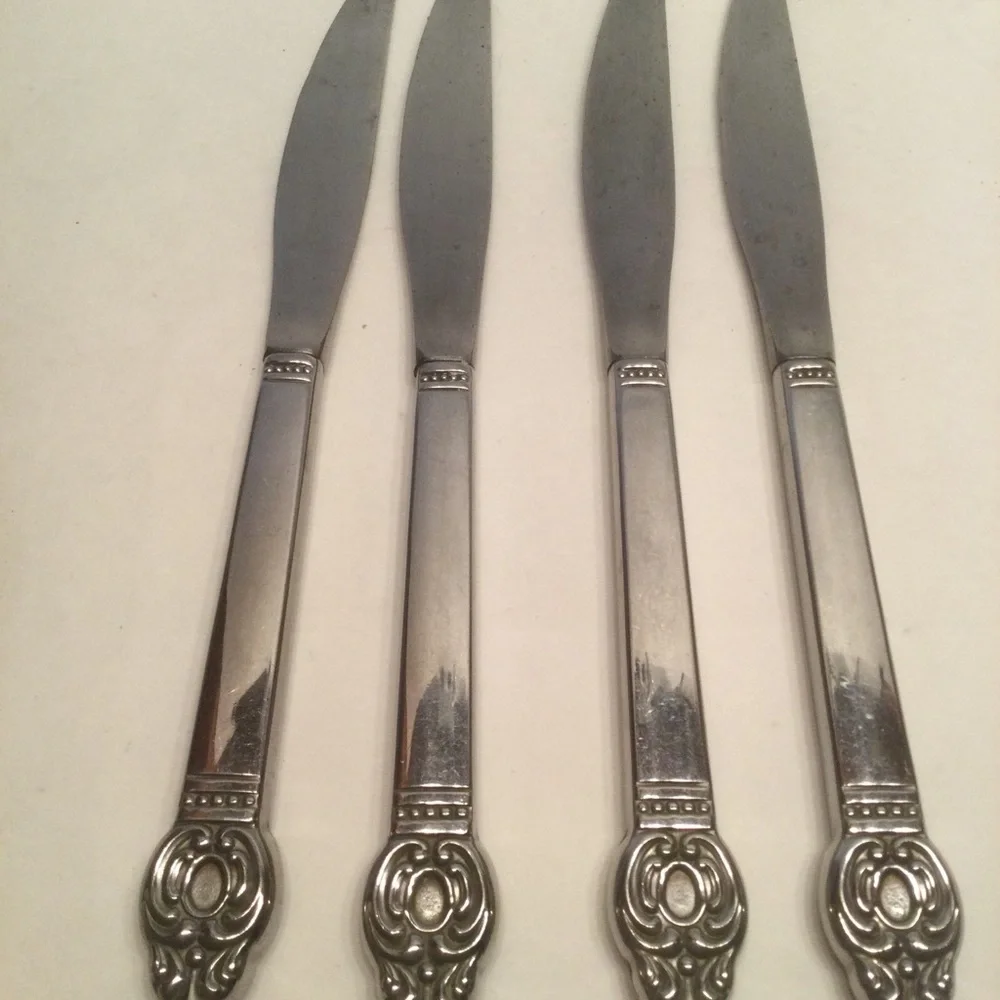4 Oneida Stainless Dinner Knife Danish Court Flatware Butter Knives Table